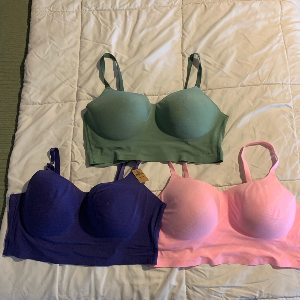 Victoria’s Secret PINK bras